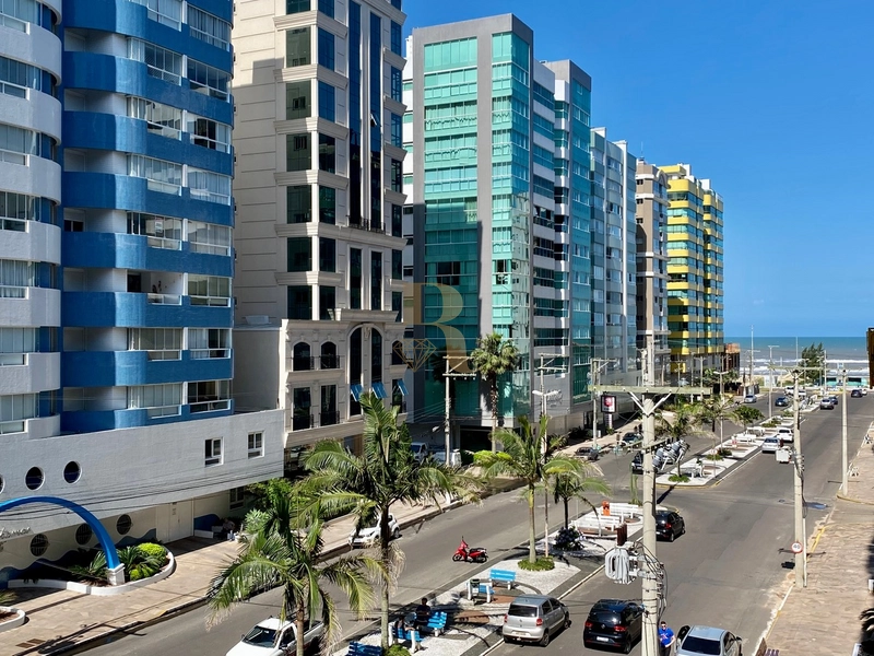 SACADA DE FRENTE PARA A AVENIDA COM VISTA MAR: 1ª foto da galeria de imagens do imóvel