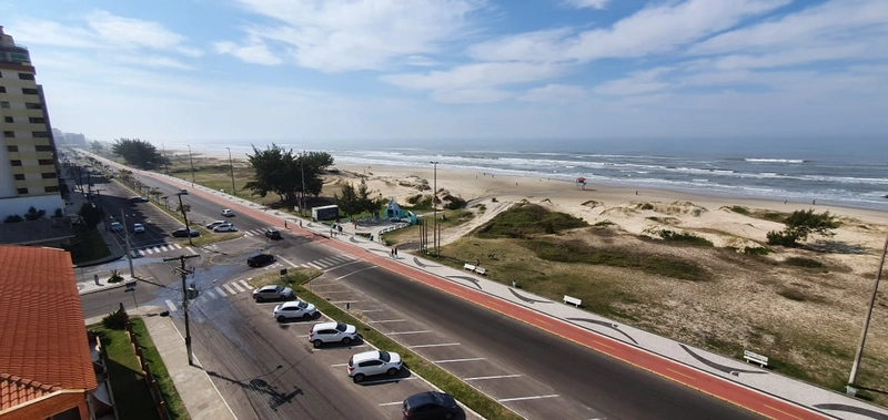 Amplo apartamento com 4 dormitórios na beira mar: 10ª foto da galeria de imagens do imóvel