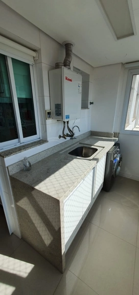 Amplo apartamento com 4 dormitórios na beira mar: 23ª foto da galeria de imagens do imóvel