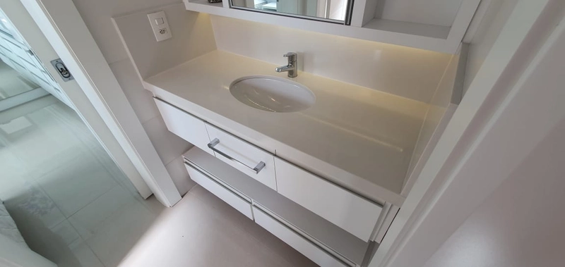 Amplo apartamento com 4 dormitórios na beira mar: 24ª foto da galeria de imagens do imóvel