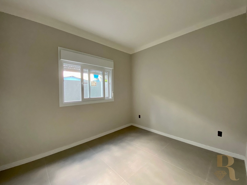 Casa em Avenida próxima ao mar: 3ª foto da galeria de imagens do imóvel