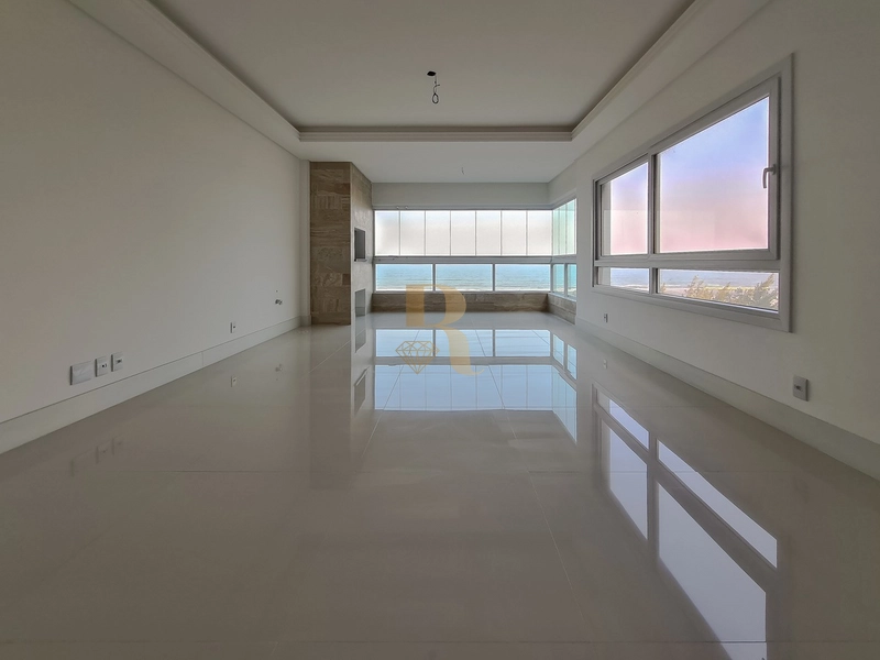 Apartamento 3 dormitórios beira mar: 3ª foto da galeria de imagens do imóvel
