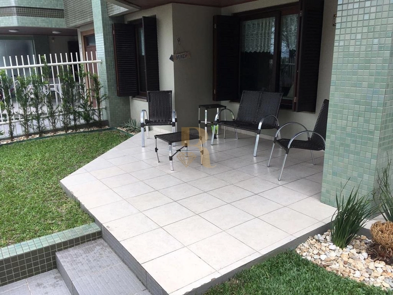 Duplex com infra junto a praia com Piscina e infra!!: 4ª foto da galeria de imagens do imóvel