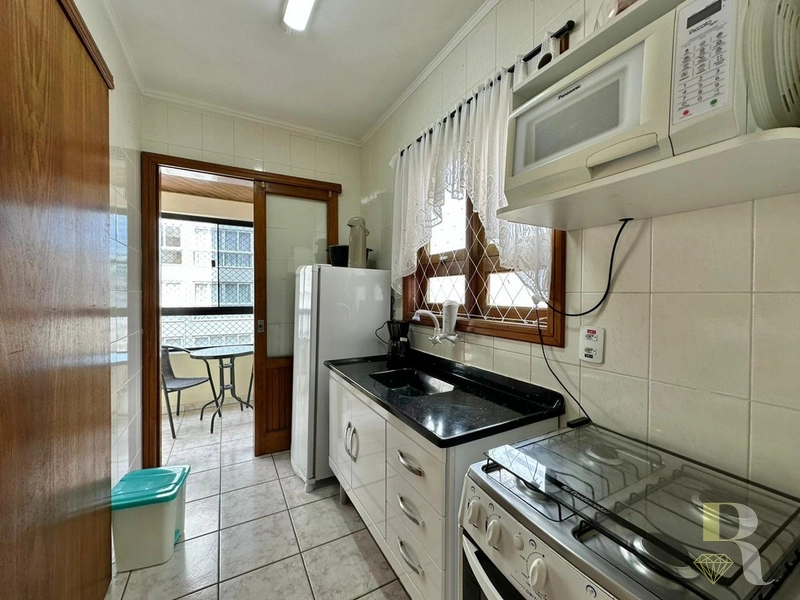 Lindo Apartamento com 2 Dorm com Sacada de Frente: 7ª foto da galeria de imagens do imóvel