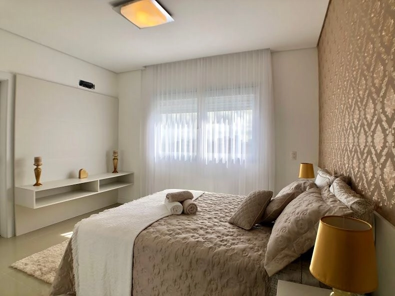Mobiliado e decorado andar alto navegantes: 11ª foto da galeria de imagens do imóvel