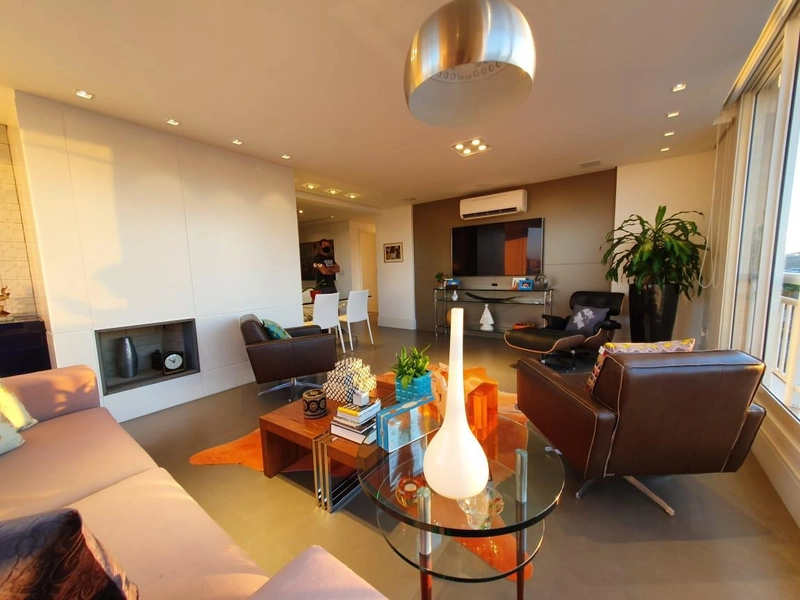 Apartamento Mobiliado 2 suítes 2 vagas a 1 quadra do Parcão: 3ª foto da galeria de imagens do imóvel