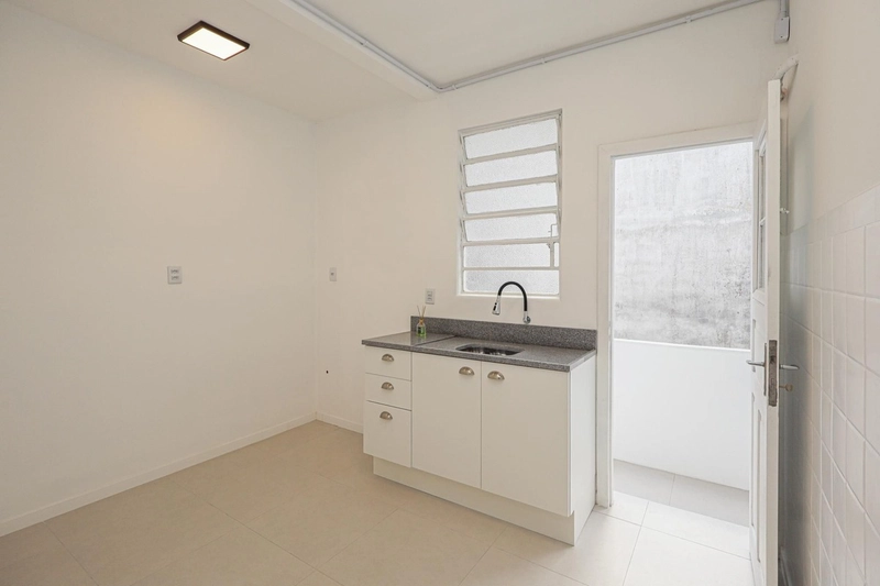 Apartamento Reformado 2 dormitórios no bairro Centro Histórico: 10ª foto da galeria de imagens do imóvel