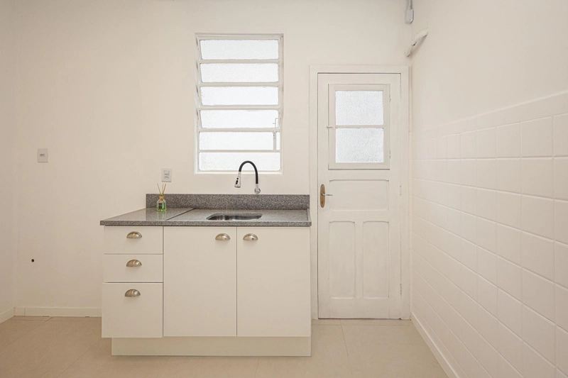 Apartamento Reformado 2 dormitórios no bairro Centro Histórico: 12ª foto da galeria de imagens do imóvel
