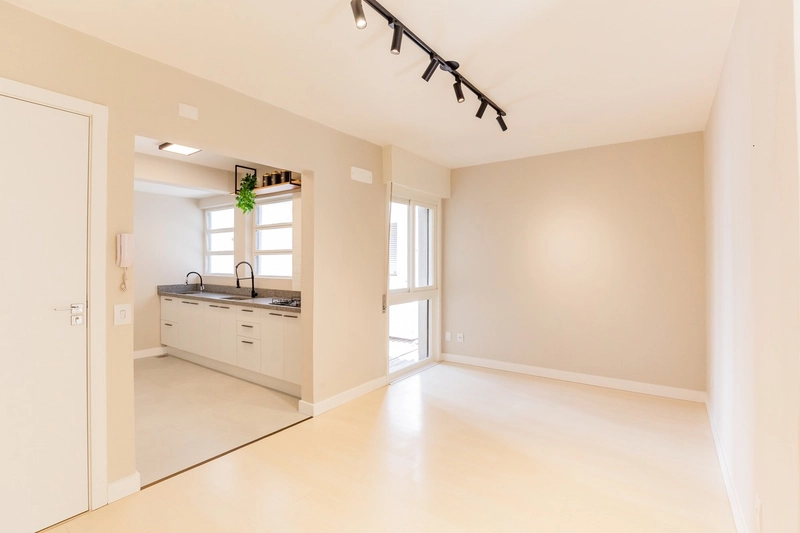 Apartamento reformado com 2 dormitórios 1 vaga no bairro Bom Fim: 1ª foto da galeria de imagens do imóvel