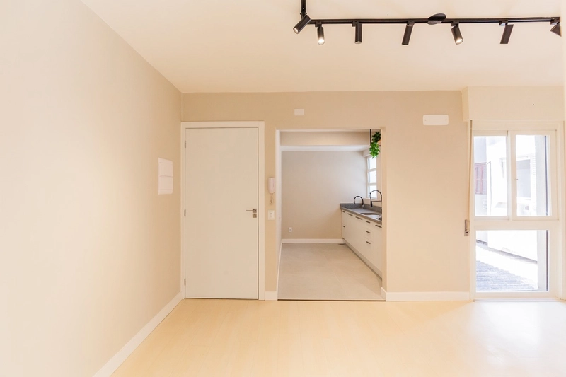 Apartamento reformado com 2 dormitórios 1 vaga no bairro Bom Fim: 2ª foto da galeria de imagens do imóvel