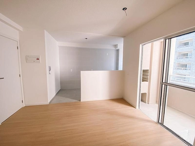 Apartamento c/ sacada e churrasqueira 2 dorm. 1 vaga no Itajuba