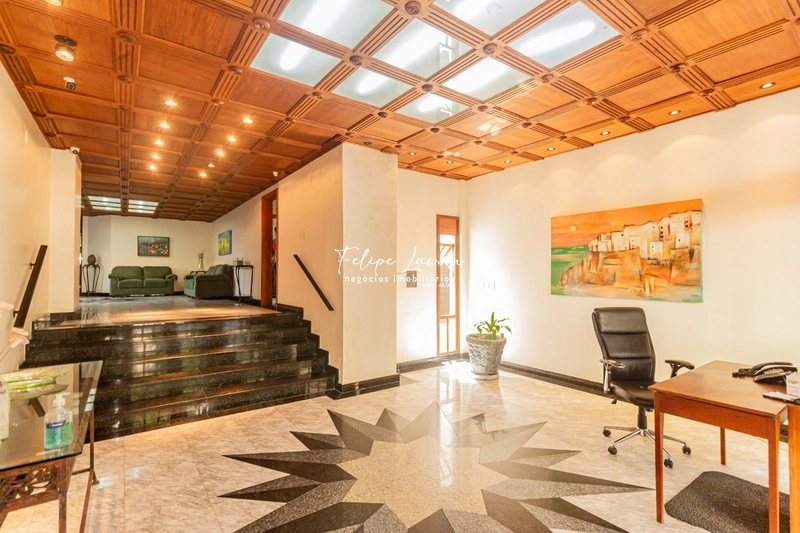Apartamento no centro, amplo, 2 dormitórios e sacada com churrasqueira: 4ª foto da galeria de imagens do imóvel