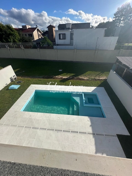 Casa alto padrão construtivo com 3 suítes no condomínio Veredas: 14ª foto da galeria de imagens do imóvel