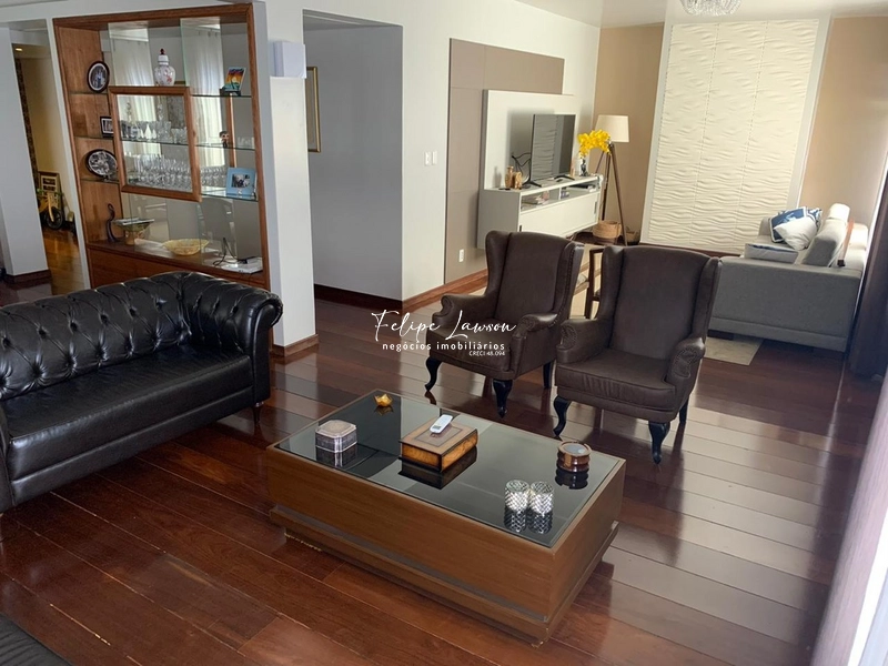 Apartamento amplo com 4 dormitórios em região central: 1ª foto da galeria de imagens do imóvel