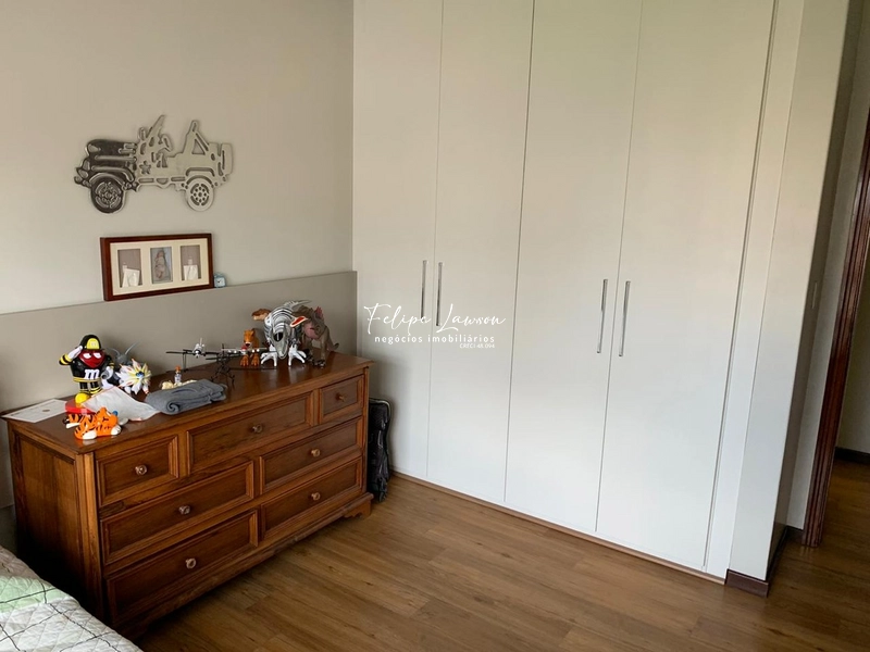Apartamento amplo com 4 dormitórios em região central: 15ª foto da galeria de imagens do imóvel