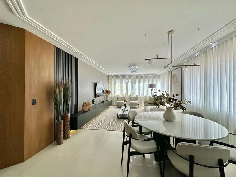 APARTAMENTO DIFERENCIADO VISTA MAR, FICA NA QUADRA DO MAR.