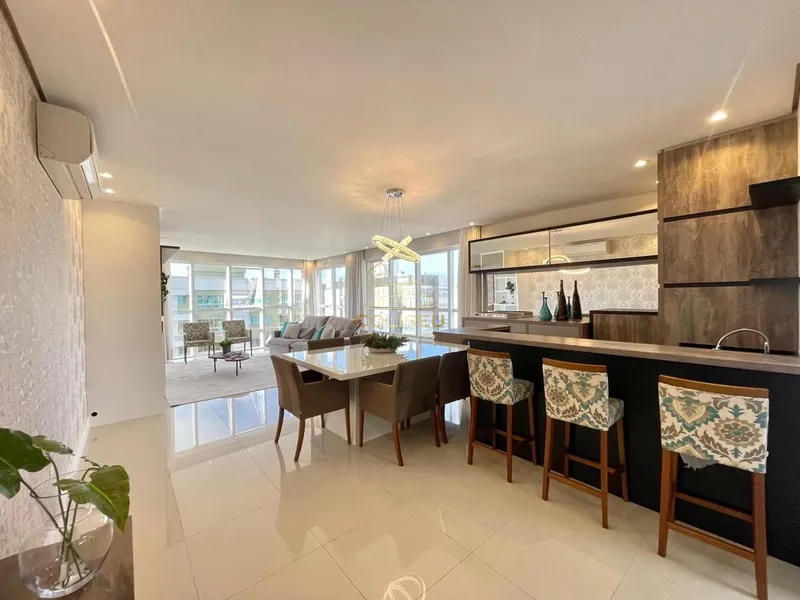 TRÊS SUÍTES FRENTE NORTE!!!