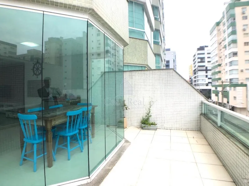 JUNTO AO MAR, MOBILIADO E DECORADO COM TERRAÇO.: 17ª foto da galeria de imagens do imóvel