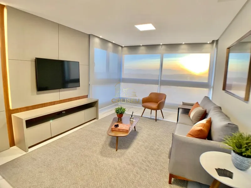 MOBILIADO E DECORADO, ALTO PADRÃO, NO CENTRO DA CIDADE.: 1ª foto da galeria de imagens do imóvel