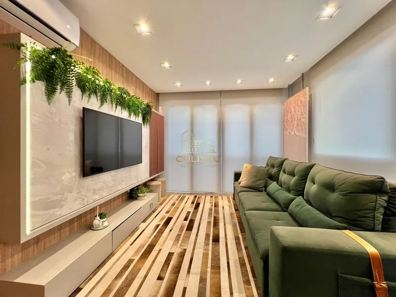 NAVEGANTES, NA PRAÇA TIARAJU, FINAMENTE DECORADO COM PRAZO LONGO!!!