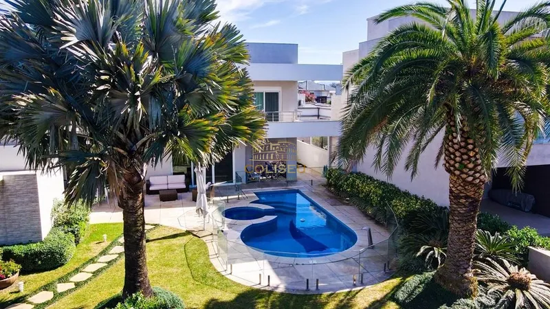 CONDADO DE CAPÃO, IMÓVEL DE ALTO PADRÃO.