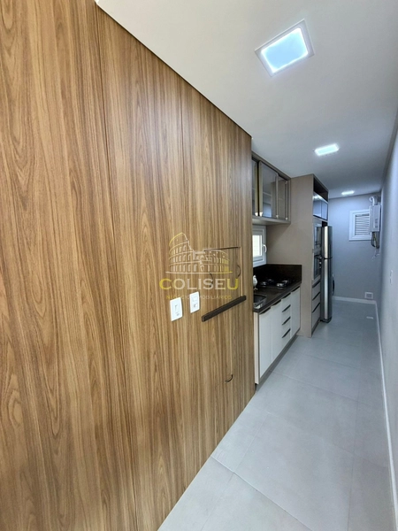 APARTAMENTO MOBILIADO E DECORADO JUNTO A PRAÇA FLAVIO BOIANOVSKI.: 6ª foto da galeria de imagens do imóvel