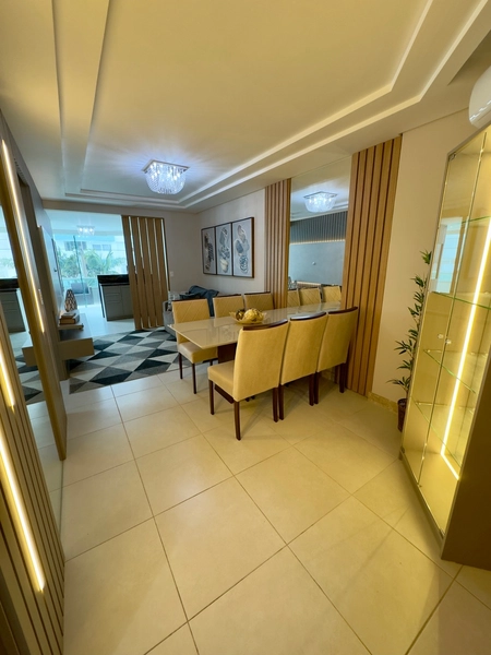 DE FRENTE, DUAS QUADRA DO MAR, JUNTO A PRAÇA LUIZ BASSANI: 1ª foto da galeria de imagens do imóvel