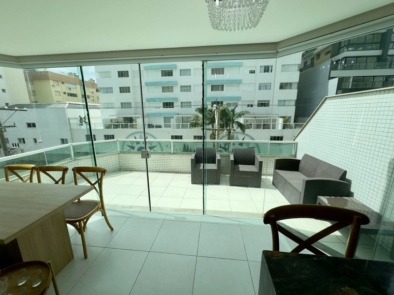 DE FRENTE, DUAS QUADRA DO MAR, JUNTO A PRAÇA LUIZ BASSANI: 9ª foto da galeria de imagens do imóvel