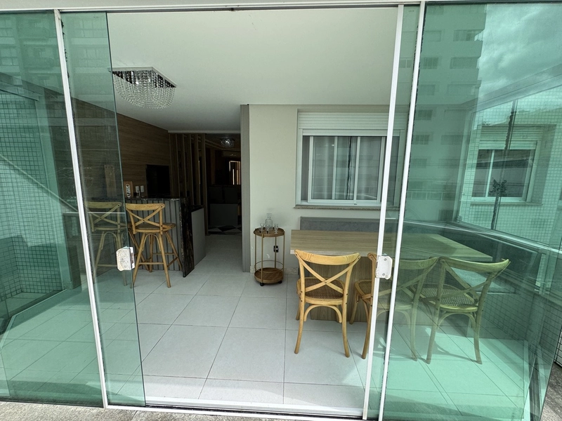 DE FRENTE, DUAS QUADRA DO MAR, JUNTO A PRAÇA LUIZ BASSANI: 13ª foto da galeria de imagens do imóvel