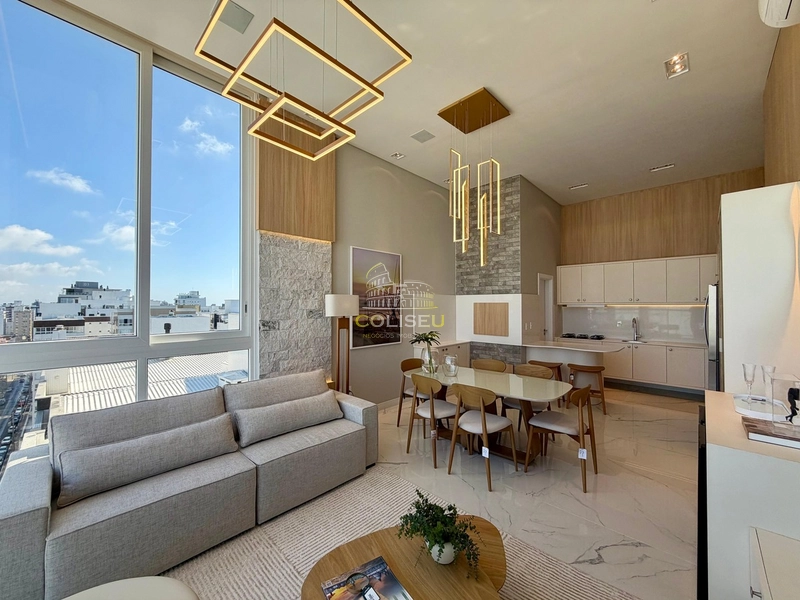 PÉ DIREITO DUPLO EM 84 X!!!