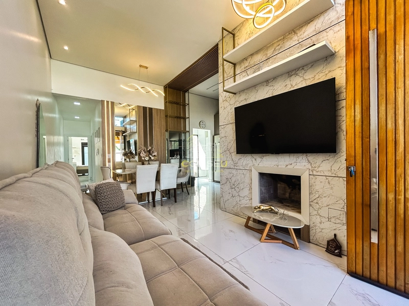 CASA MOBILIADA JUNTO AO MAR!!!