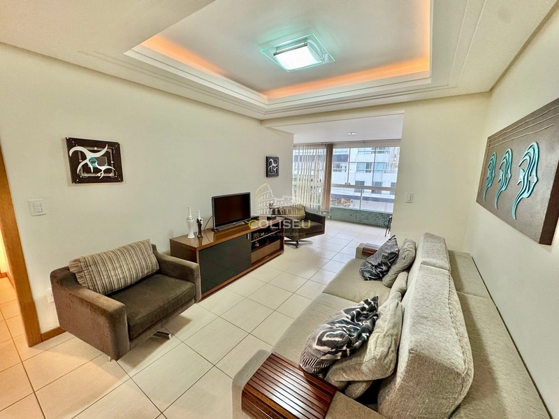 FRENTE A BELA AVENIDA!!!