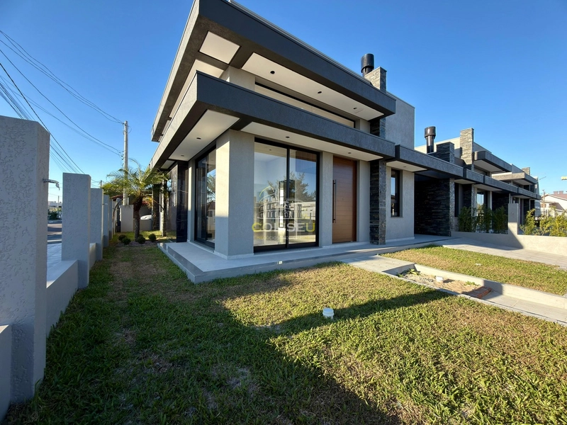 CASA GEMINADA / SEMI MOBILIADA / JUNTO AO MAR!!!: 3ª foto da galeria de imagens do imóvel