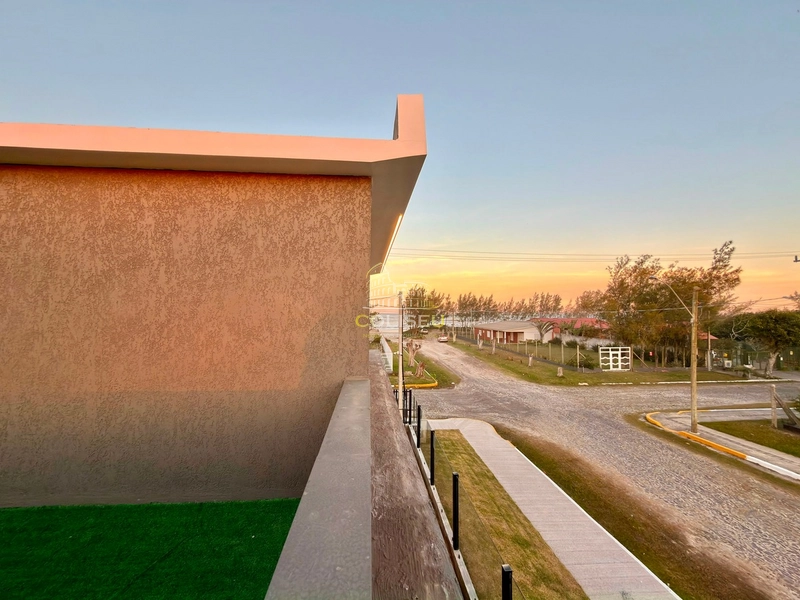 CASA DE ESQUINA A UMA QUADRA DO MAR!!!: 27ª foto da galeria de imagens do imóvel