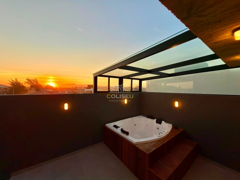 CASA DE ESQUINA A UMA QUADRA DO MAR!!!: 25ª foto da galeria de imagens do imóvel