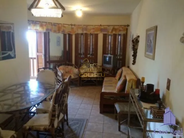 UMA QUADRA DO MAR!!!