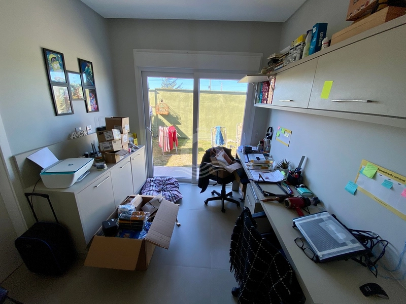 Casa com 04 suítes em frente ao clube: 38ª foto da galeria de imagens do imóvel