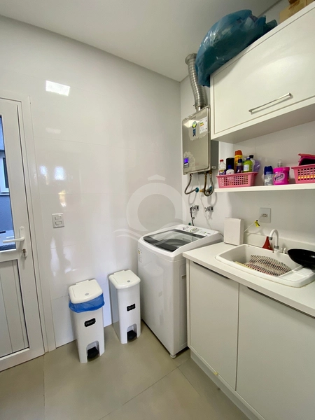 Casa com 04 suítes em frente ao clube: 40ª foto da galeria de imagens do imóvel