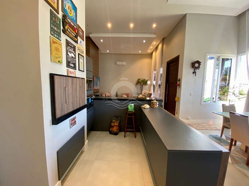 Casa com 04 suítes em frente ao clube: 23ª foto da galeria de imagens do imóvel