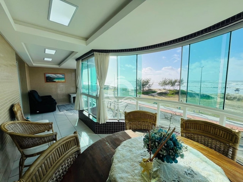 Apartamento 4 quartos frente mar reformado venda Centro Capão da Canoa
