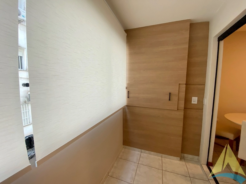 Dois dormitórios lateral, mobiliado e decorado: 6ª foto da galeria de imagens do imóvel