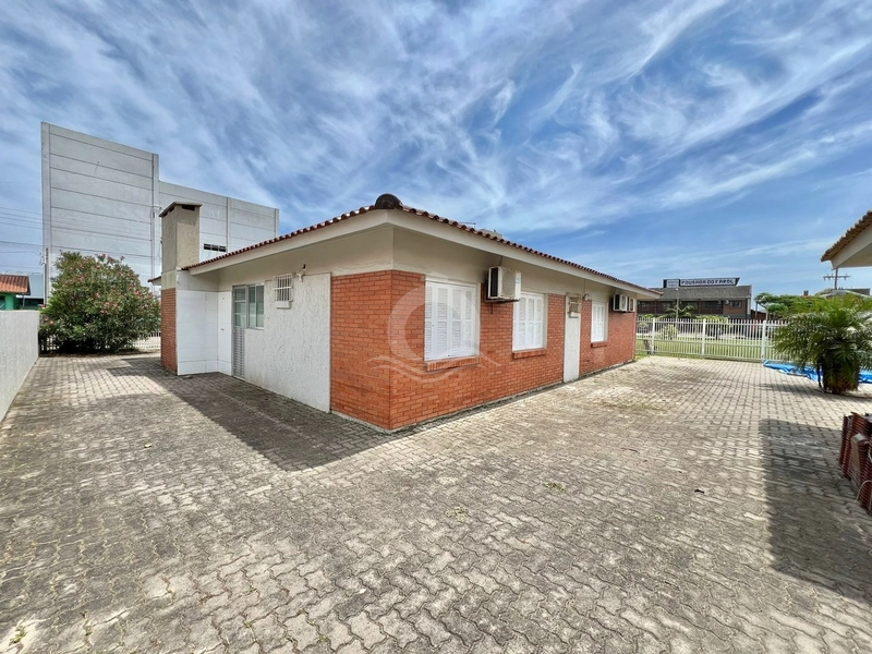 Casa 4 quartos piscina mobiliada venda Zona Nova Capão da Canoa: 3ª foto da galeria de imagens do imóvel