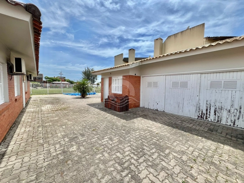 Casa 4 quartos piscina mobiliada venda Zona Nova Capão da Canoa: 4ª foto da galeria de imagens do imóvel