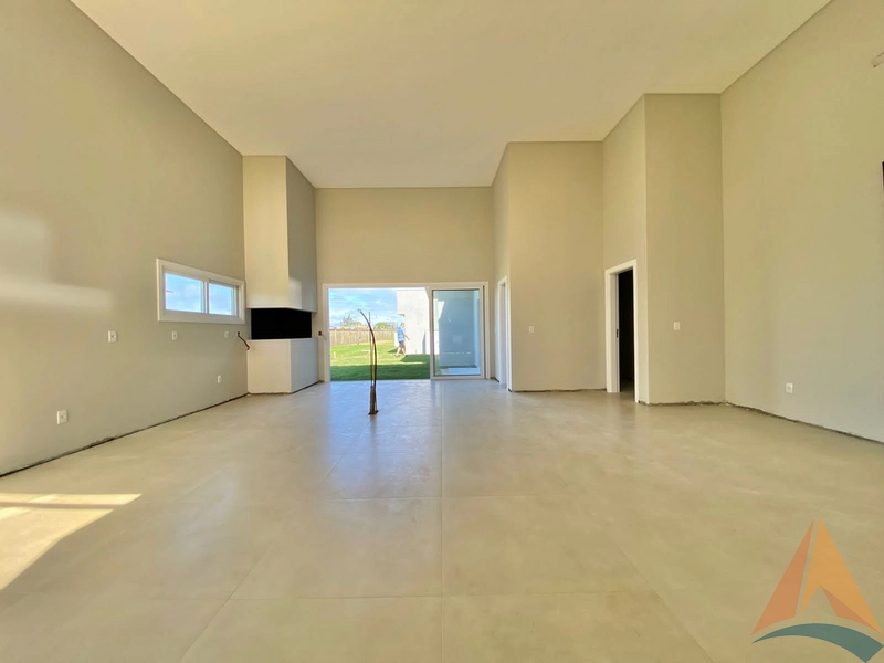 Casa nova frente a área verde: 3ª foto da galeria de imagens do imóvel