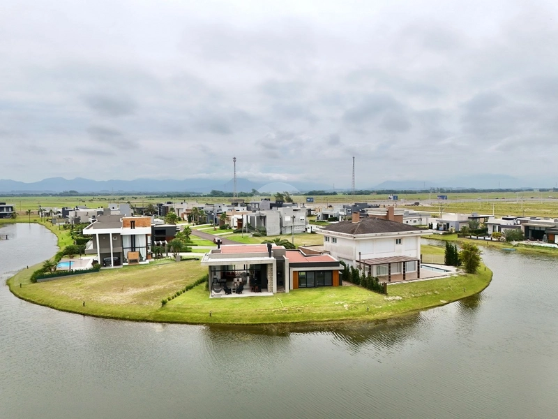 Casa Condomínio com 4 suítes beira Lago: 48ª foto da galeria de imagens do imóvel