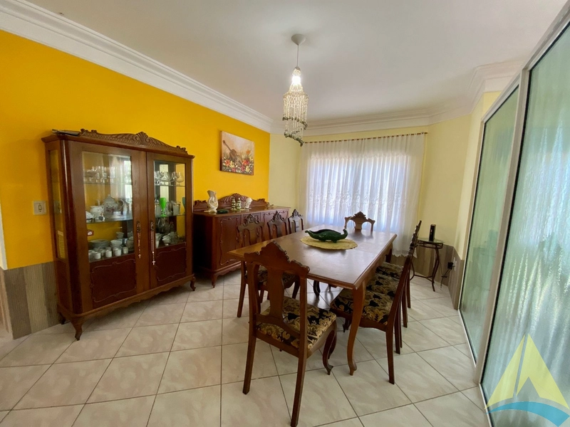 Casa baixa, 3 dormitórios, Suite, com Piscina.: 5ª foto da galeria de imagens do imóvel