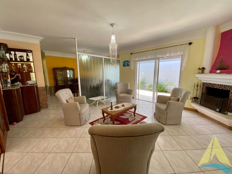 Casa baixa, 3 dormitórios, Suite, com Piscina.: 2ª foto da galeria de imagens do imóvel