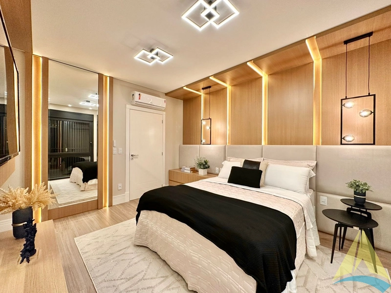 Casa com cinco suítes e piscina: 65ª foto da galeria de imagens do imóvel