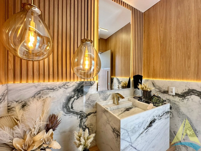 Casa com cinco suítes e piscina: 27ª foto da galeria de imagens do imóvel