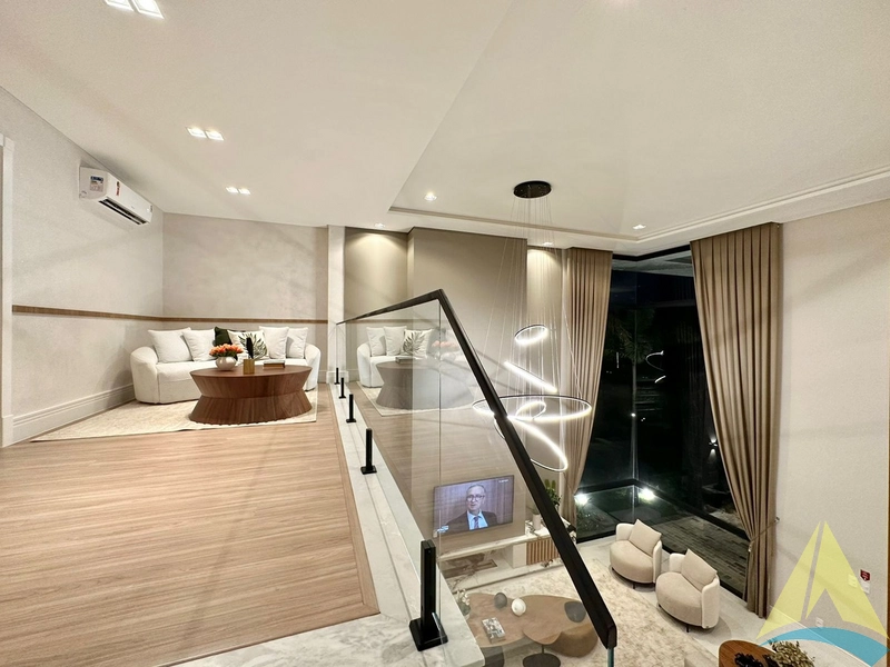 Casa com cinco suítes e piscina: 20ª foto da galeria de imagens do imóvel